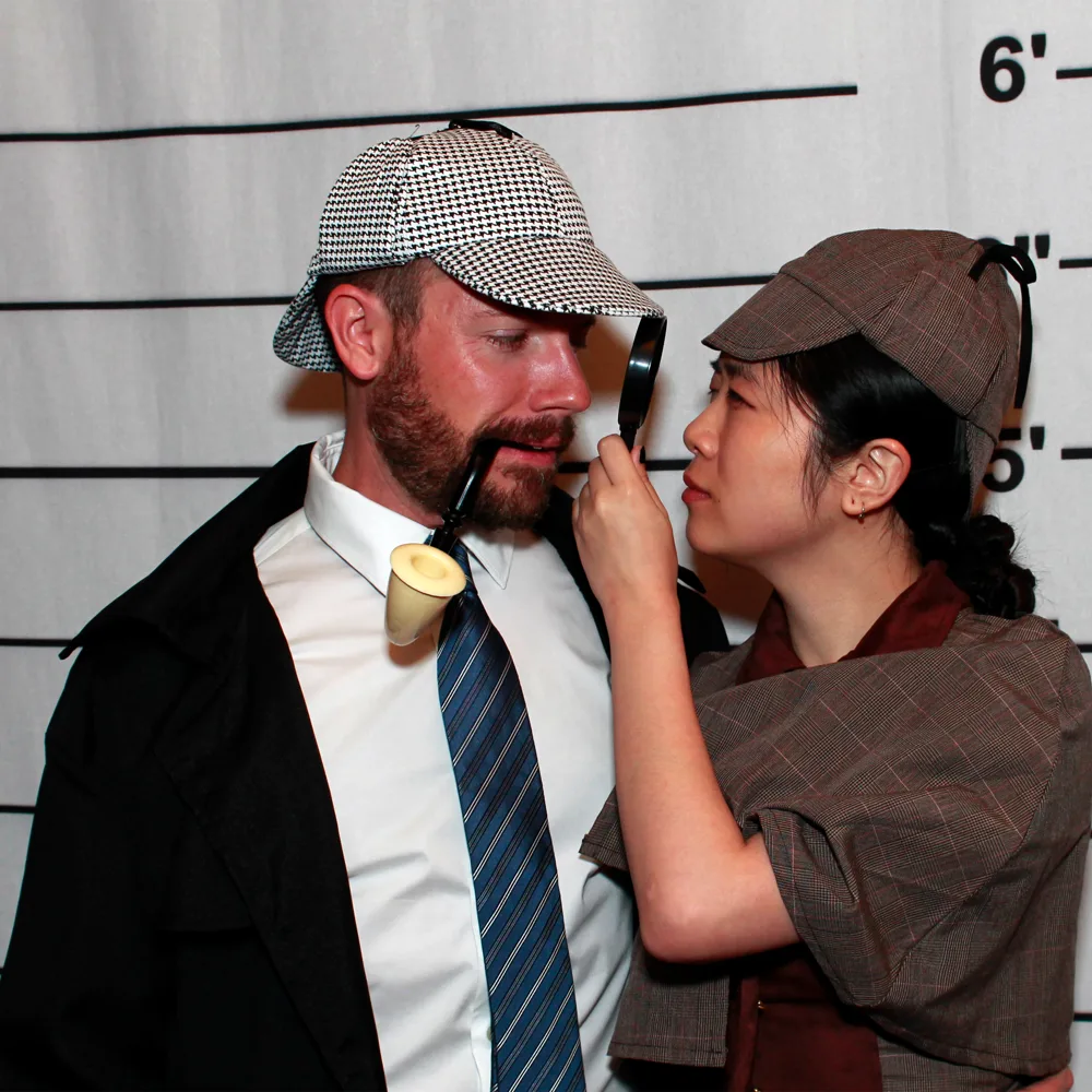 Guests turned detectives at a Toledo murder mystery